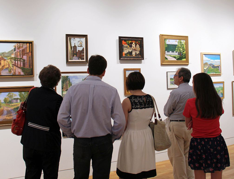 People viewing members work in VACNJ galleries